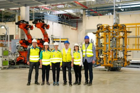 IRLBACH - 🏭 Aiwanger besucht BMW-Batteriewerk am Dienstag (29.07.2025)! Hochmoderne Anlage für E-Auto-Batterien entsteht in Niederbayern! 🔋