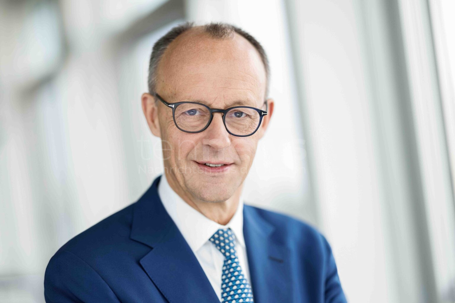 BERLIN - 🤝 Bundeskanzler Merz gratuliert am Dienstag (22.07.2025) neuer ukrainischer Ministerpräsidentin! "Entschlossene Unterstützung!" 🇺🇦
