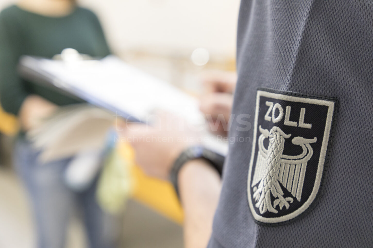 LANDSHUT - 🚔 Zoll-Großeinsatz am Dienstag (15.07.2025)! 200 Beamte durchsuchen 34 Objekte in sechs Bundesländern - 1,5 Millionen Euro Schaden! 💰