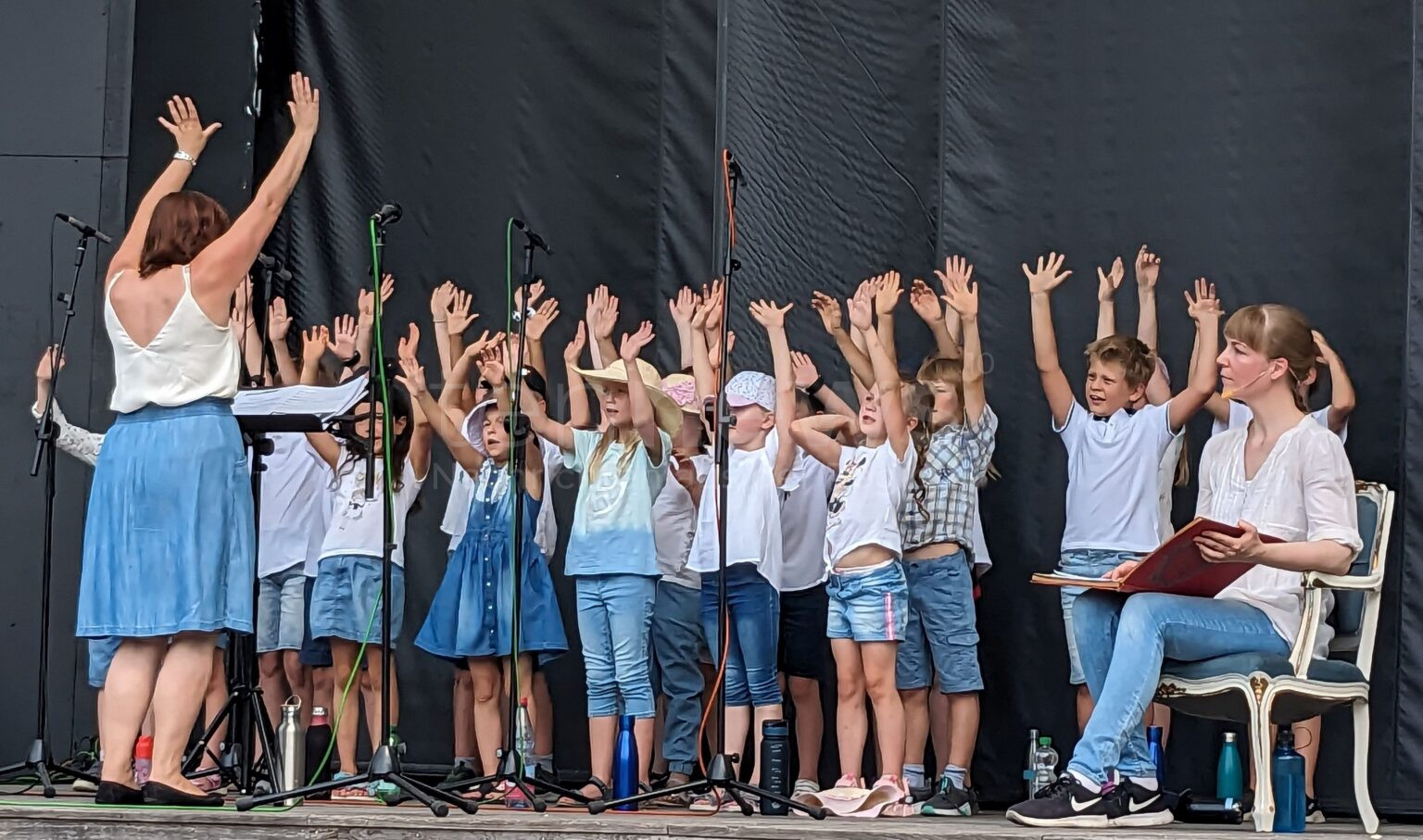 NEUMARKT IN DER OBERPFALZ - 🎭 Musical "Tuishi pamoja" am Sonntag (27.07.2025)! Kinderchor singt über Toleranz und Freundschaft im LGS-Park! 🎵