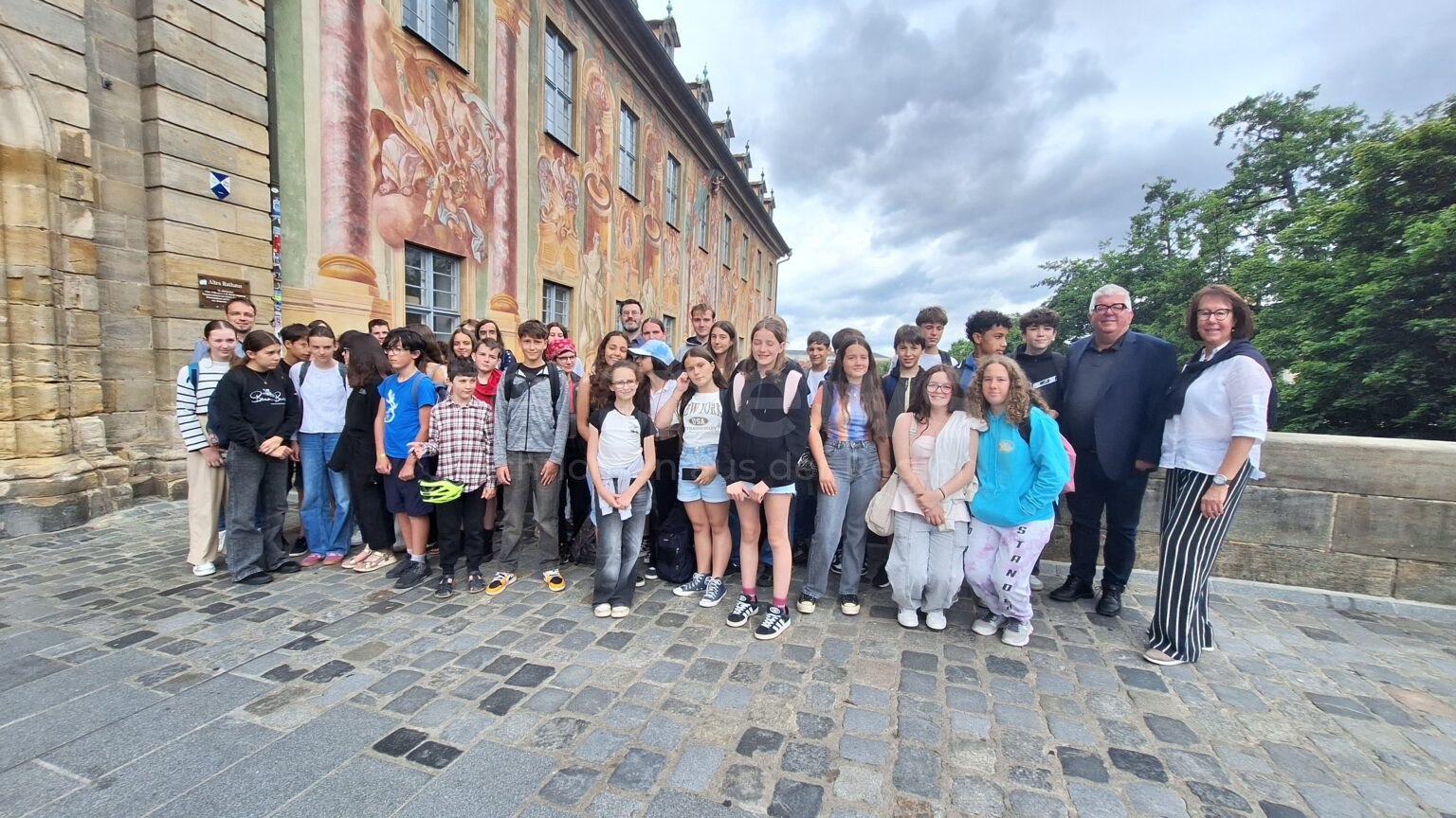 BAMBERG - 🇫🇷 40 Schüler aus Partnerstadt Rodez bis 23.07.2025 zu Gast! Zweiwöchiger Austausch mit Stadtführung und Ausflügen! 🏛️