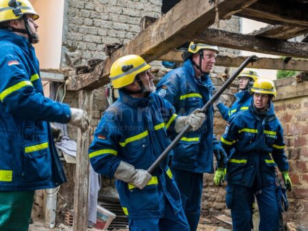 BONN - 🎉 THW feiert 75 Jahre Ehrenamt! 88.000 Helfer im Dienst für Deutschland - Frauenanteil steigt! 🚨