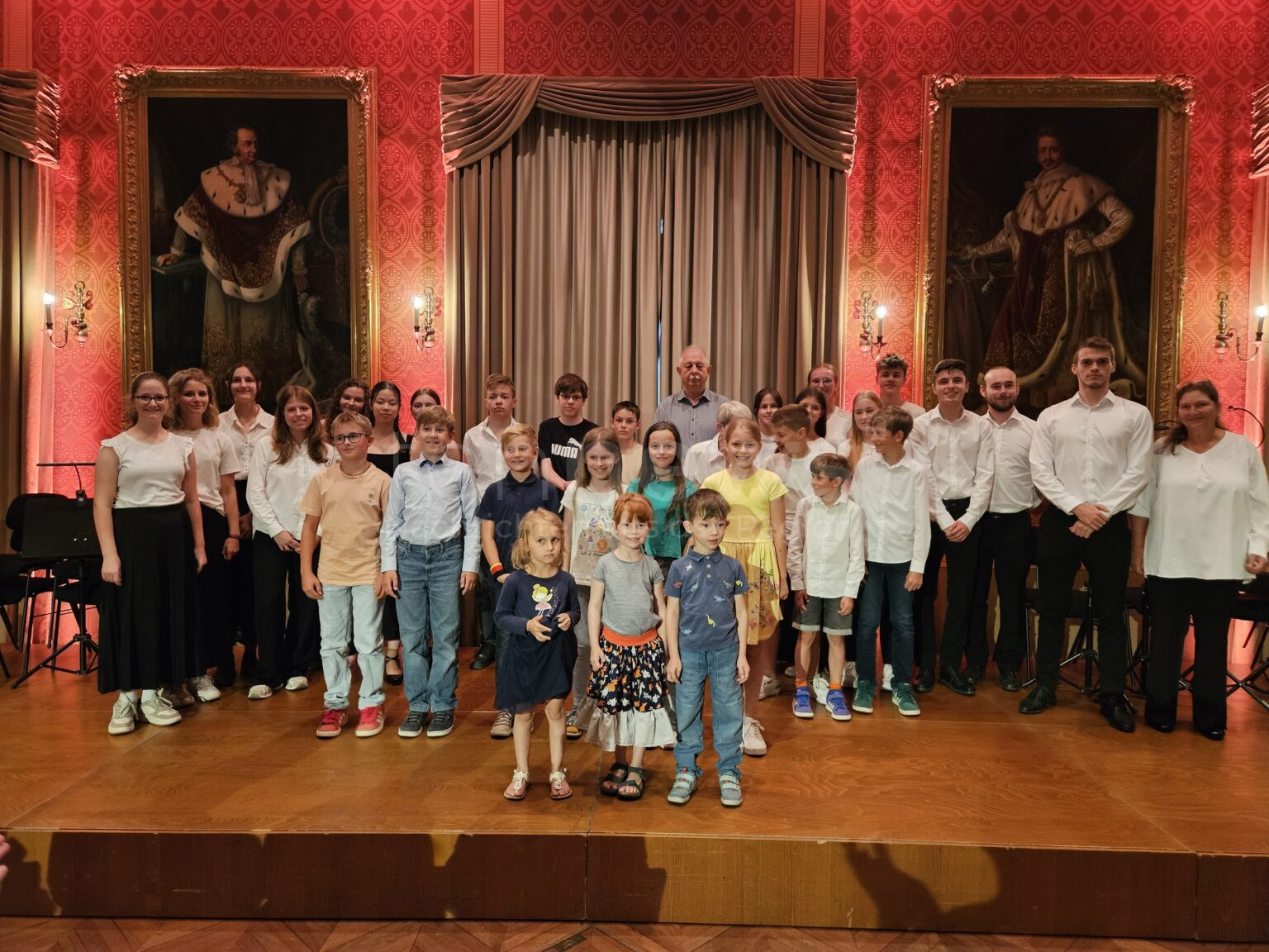 PFAFFENHOFEN AN DER ILM - 🎵 Jahresabschlusskonzert im Festsaal! 93-jährige Blockflöten-Schülerin begeistert neben Bundeswettbewerb-Gewinnern! 🎶