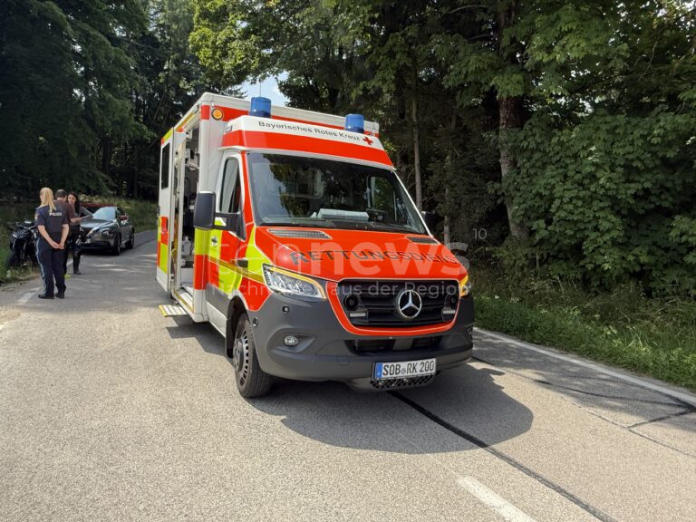 OBERHAUSEN - 🛵 Mofafahrerin am Donnerstag (31.07.2025) stürzt nach Ausweichmanöver auf B16-Radweg – leicht verletzt, Polizei sucht Zeugen. 🚨