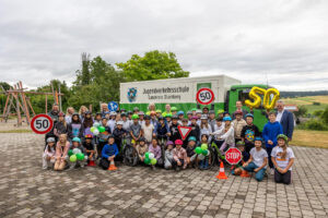 AUFKIRCHEN / STARNBERG - 🚛 Verkehrsschule feiert 50 Jahre! Mobile Einheit vergab bisher 80.000 Radlführerscheine - 1.400 Kinder jährlich trainiert! 🚲