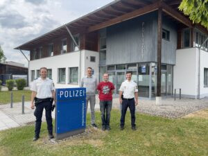 BAD KÖTZTING - 🏆 Belohnung für Zivilcourage! Zwei Männer retten betrunkenen Crash-Fahrer und verhindern dessen Flucht - Polizeipräsident bedankt sich! 👨‍⚕️