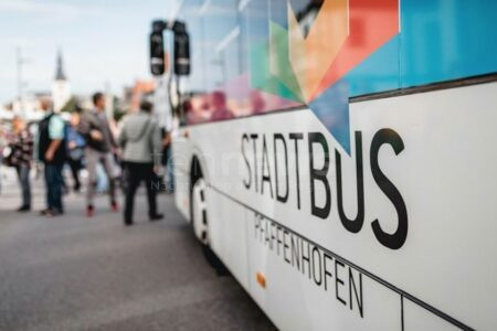 PFAFFENHOFEN AN DER ILM - 🚌 Stadtbus bleibt bis 2027 kostenfrei – Nulltarif-Modell überzeugt mit über 20.000 Fahrgästen pro Woche