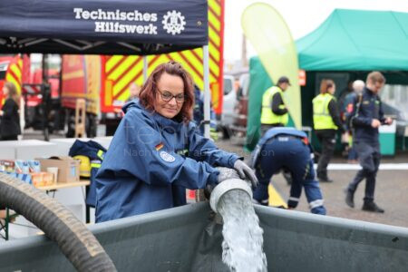 ROSTOCK - 🚨 THW beim 3. Bevölkerungsschutztag am Samstag (12.07.2025)! 88.000 Ehrenamtliche zeigen Einsatzoptionen in Rostock! 💧