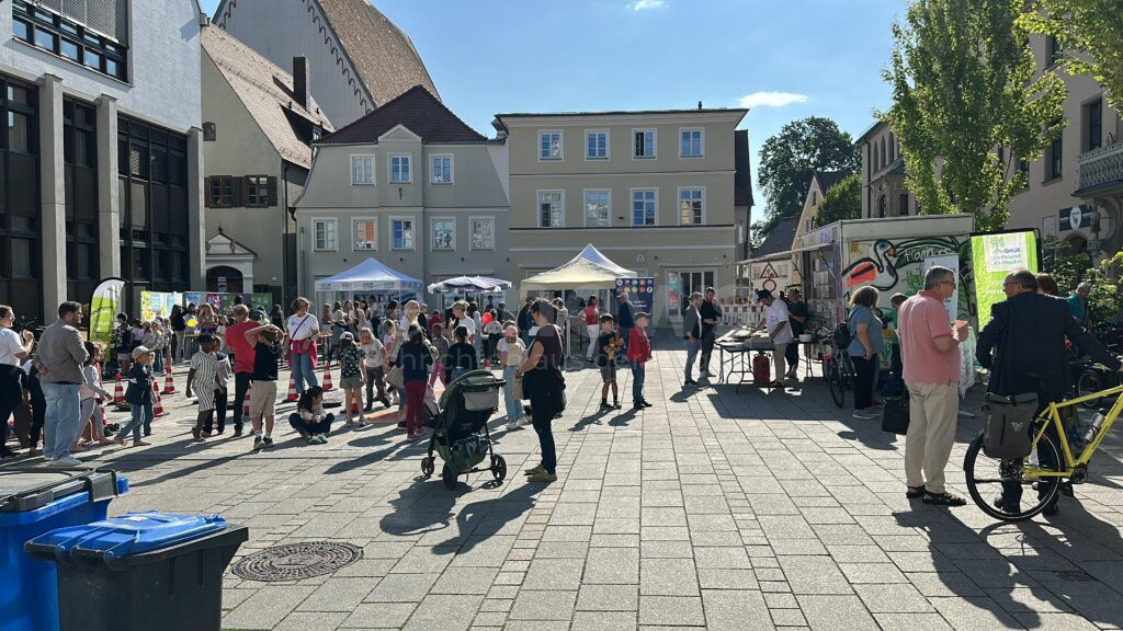 SCHROBENHAUSEN - 🌱 Umwelttage-Finale am Mittwoch (10.07.2025)! Wochenmarkt wird zum Umwelt-Event - Motto "Unser Boden - unsere Verantwortung!" 🌍