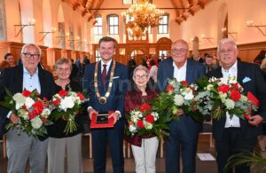 NÜRNBERG - 🏅 Oberbürgermeister König verleiht am Mittwoch (16.07.2025) Bürgermedaillen! Fünf Persönlichkeiten für besondere Verdienste geehrt! 🎖️