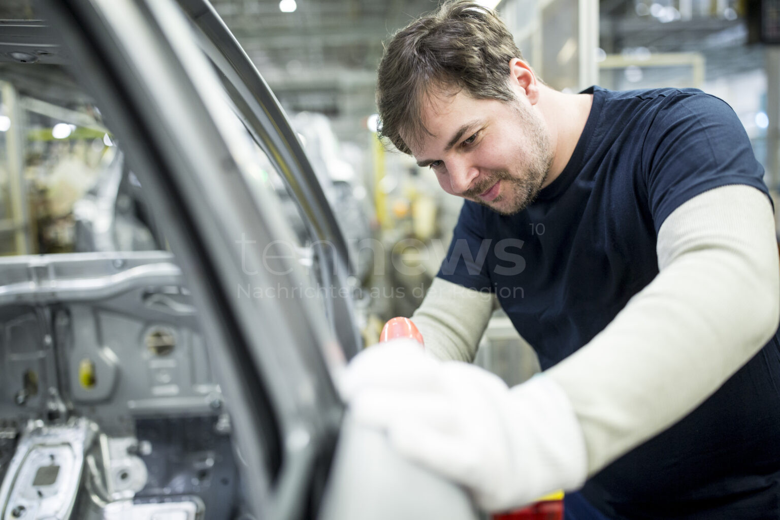 MÜNCHEN - 🚗 FDP fordert Innovation statt Verbote! 400.000 Arbeitsplätze in der bayerischen Automobilindustrie gefährdet! 🏭