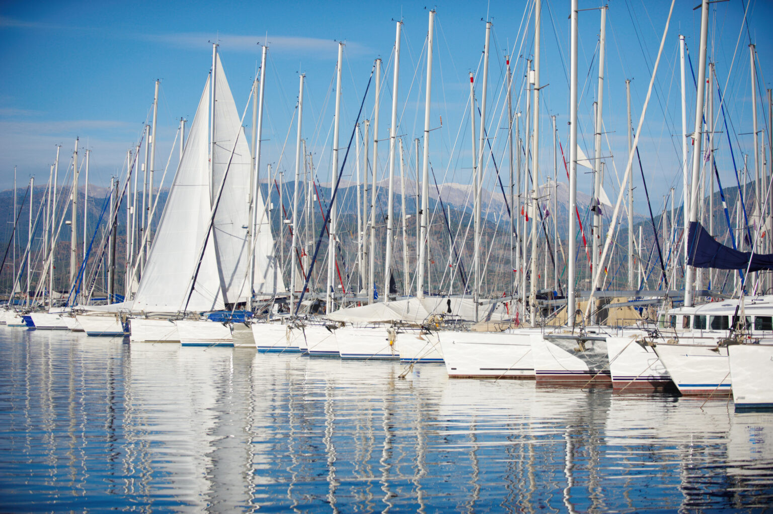 DIESSEN AM AMMERSEE - ⛵ Feuer-Drama am Dienstag (23.07.2025)! Zwei Segelboote geraten in Brand - mehrere Zehntausend Euro Totalschaden! 🔥