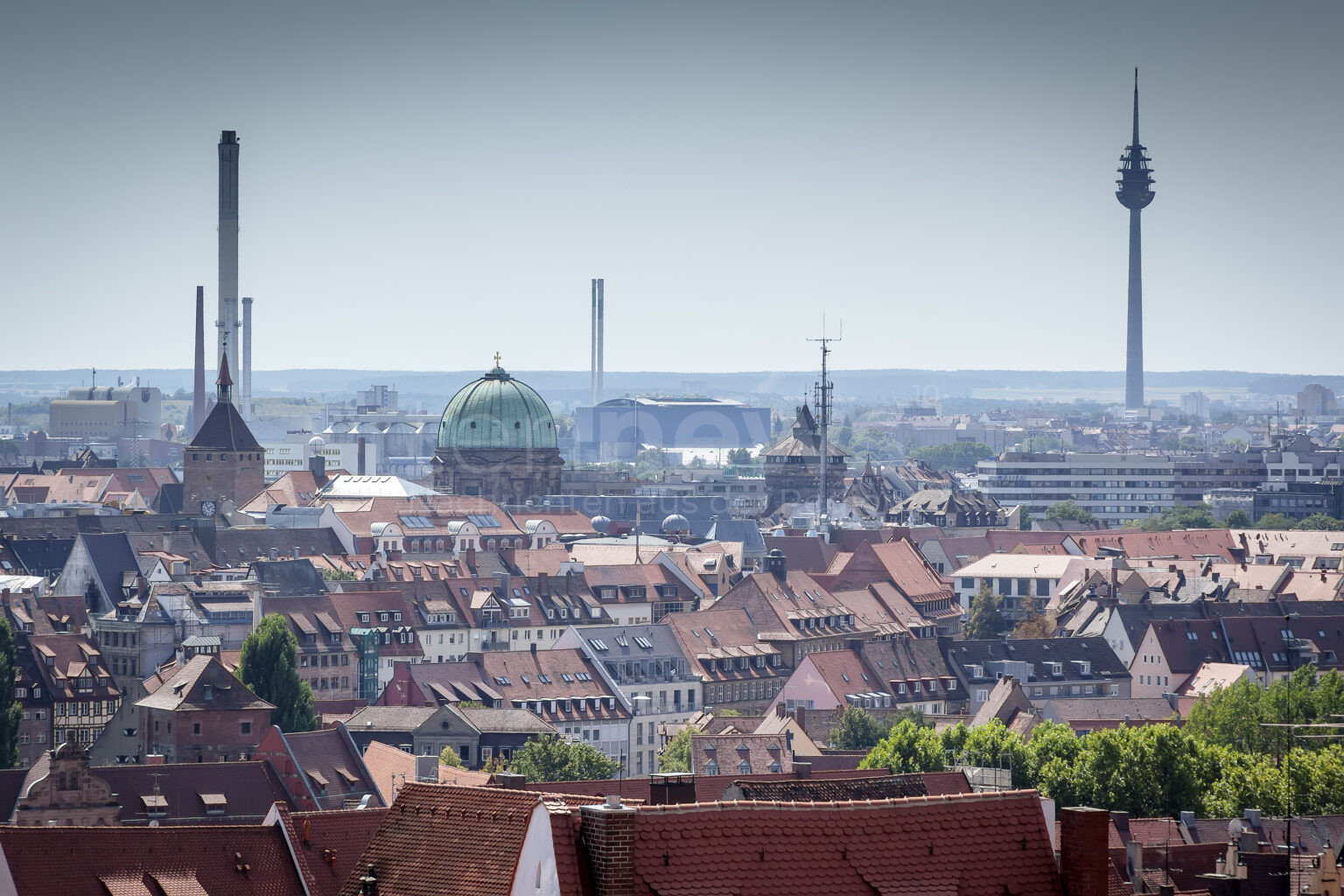 NÜRNBERG - 🏠 Immobilienmarktbericht 2025 am Dienstag (22.07.2025) veröffentlicht! Mieten steigen trotz Herausforderungen - 14 bis 15 Euro! 📈
