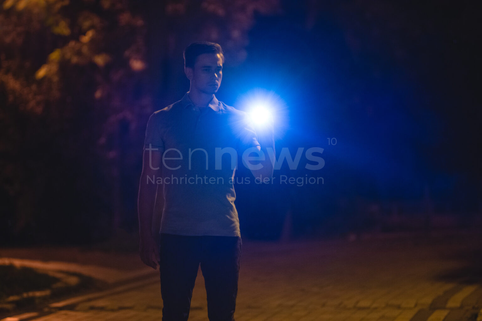 EITENSHEIM – 🚓🔦 Polizei-Großeinsatz am 06.07.2025 wegen Licht im Rohbau – am Ende entpuppt sich der „Einbrecher“ als Bauträger.