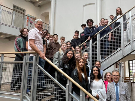 MEMMINGEN - ⚖️ Schüler erkunden am Montag (21.07.2025) juristische Berufe! Landgericht informiert über Karrierechancen in der Justiz! 🎓