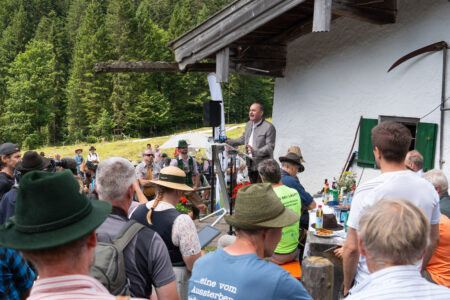 RUHPOLDING - 🐺 Aiwanger fordert schnellere Wolf-Bejagung am Mittwoch (06.08.2025)! Bund soll günstigen Erhaltungszustand erklären! 🏹