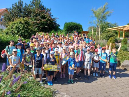NÖRDLINGEN - ☀️ Sommerferienprogramm: Noch freie Plätze für Kinder und Jugendliche – jetzt online informieren und mitmachen! 🎬