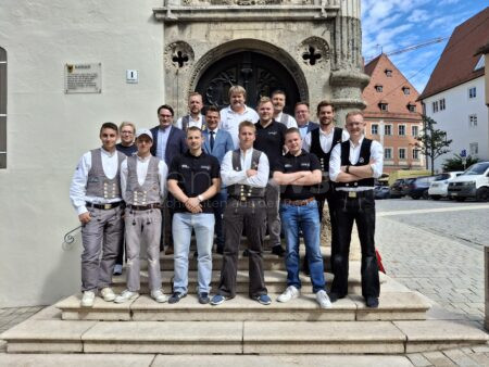 NÖRDLINGEN - 🏗️ Baugewerbe-Nationalteam trainiert in Nördlingen! Rathaus-Empfang am Donnerstag (07.08.2025) - Elite bereitet sich auf EuroSkills vor! 🏆