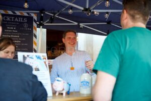 BAMBERG - 🍻 Bürgermeister Glüsenkamp mixt Cocktails auf der Sandkerwa am Donnerstag (21.08.2025) und Montag (25.08.2025)! 🍸