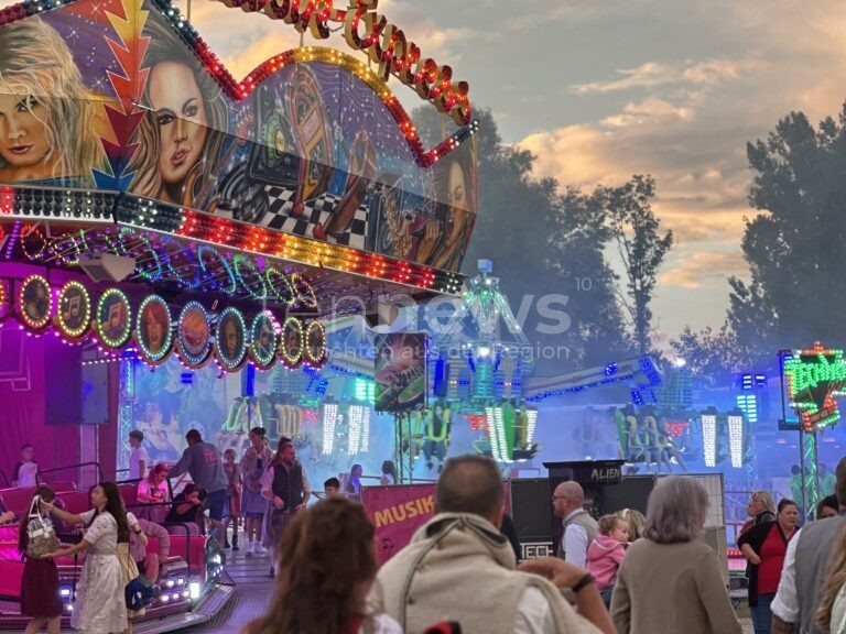 OBERSTIMM - 🎠 Barthelmarkt vom Donnerstag (29.08.2025) bis Montag! Pferderennen, Feuerwerk und über 250.000 Besucher erwartet! 🍺