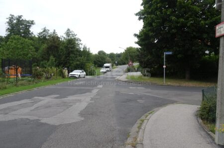 BAD KISSINGEN - 🚧 Bauarbeiten an Marbach und Seehofstraße: Sperrung ab Mittwoch (27.08.2025) zwischen Feldstraße und Bischwindstraße, Umleitung und Ersatzhaltestelle! 🛣️