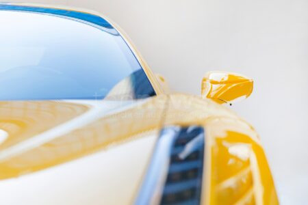 MÜNCHEN - 🏎️ McLaren-Drama am Freitag (02.08.2025) auf A8! 700-PS-Sportwagen rutscht unter Leitplanke - 250.000 Euro Schaden! 🚧