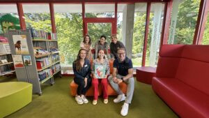 NEUMARKT IN DER OBERPFALZ – 🎉 Erstklässler feiern am Samstag (27.09.2025) in der Stadtbibliothek: ABC-Parcours, Geschenk und Vorlesezeit – keine Anmeldung nötig! 📚