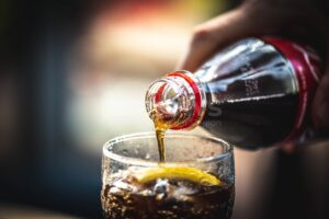 🥤 Studie warnt: Light-Getränke erhöhen Diabetes-Risiko um 38 Prozent - auch bei Normalgewicht! Erfahren Sie, warum künstliche Süßstoffe so gefährlich sind. ⚠️