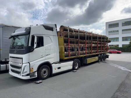 A9 BEI PEGNITZ - 🚚 Holztransport mit 51,8 Tonnen gestoppt! Überladung, Tempoverstoß und Fahrzeit überschritten – Bußgeld im vierstelligen Bereich. ⚠️