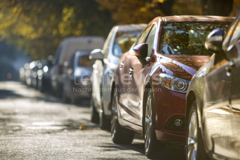 INGOLSTADT - 🚗 Parkplatzstreit am Samstag (16.08.2025) mit widersprüchlichen Angaben! Arzt blockiert Platz, Syrer fährt ihn an - Strafanzeigen für beide! ⚖