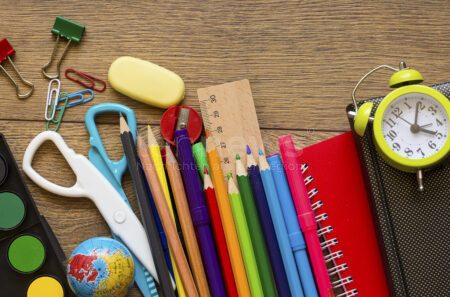 DEUTSCHLAND - 🎒 Schulstart-Shopping boomt! Einzelhandel erwartet 725 Millionen Euro Umsatz für Einschulungen - Süßigkeiten top! 🍭