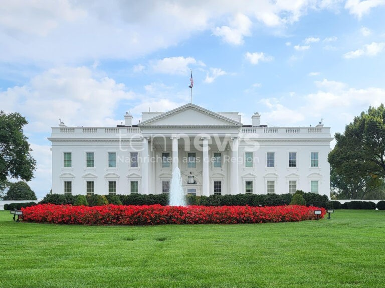 WASHINGTON / BERLIN - 💊 100 Prozentauf Medikamente: Trump kündigt neuen Zoll-Hammer an! EU widerspricht - deutsches Exportvolumen von 27 Mrd. Euro bedroht! ⚖