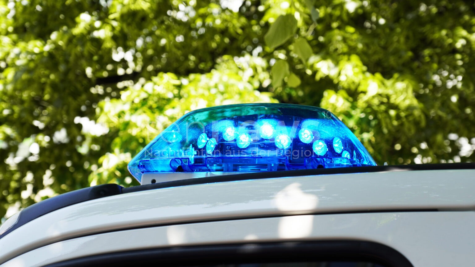 HOF / BISCHBERG - 📞 Falsche Polizisten am Wochenende in Oberfranken erfolgreich! Betrüger erbeuten Bargeld und Gold mit Kochtopf-Masche - Polizei warnt! ⚠️