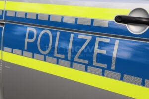 REICHLING - 🏗️ Vier Aktivisten klettern am Donnerstag (04.09.2025) auf 40 Meter hohen Bohrturm! Spezialkräfte holen sie runter! 👮‍♀️