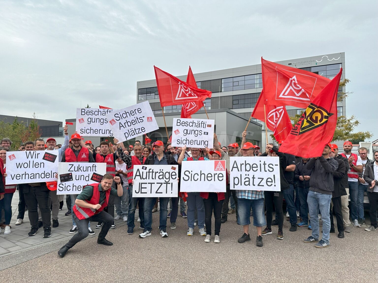 ⚙️ GAIMERSHEIM - Tarifverhandlungen bei PSW am Dienstag (09.09.2025) festgefahren! Belegschaft legt Arbeit nieder - Protest gegen Geschäftsführung!