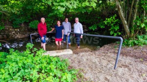 NEUMARKT IN DER OBERPFALZ - 💧 Neue Kneippanlage im Schlosspark Woffenbach eröffnet: Wassertreten an der Schwarzach, mehr Wohlbefinden und Naturgenuss für alle! 🌳
