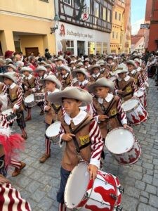 NÖRDLINGEN - 🥁 Morgen Infotermin: Knabenkapelle sucht Nachwuchs - Jungen ab 8 Jahren können am (30.09.2025) in die Welt der Musik einsteigen! 🎺