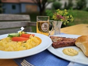 NÖRDLINGEN - 🍲 „Nördlingen verbindet“ am 10. Oktober: Impulsreferat & gemeinsames Mittagessen im Atrium, Anmeldung bis 2. Oktober sichern! 🧑‍🤝‍🧑