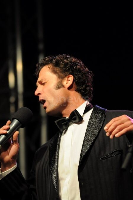 NÖRDLINGEN - 🎸 Elvis Presley am Donnerstag (23.10.2025) in der Stadtbibliothek! Stefan Schael präsentiert musikalische Reise des King of Rock'n'Roll! 🎤
