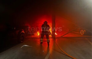 MÜNCHEN - 🔥 Auto brennt am Montag (29.09.2025) in Parkhaus völlig aus - Totalschaden! Fahrzeugbrand sorgt für Großeinsatz der Feuerwehr! 🚒