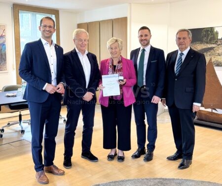 ROSENHEIM - 🏅 Ursula Meishammer erhält am Dienstag (23.09.2025) städtische Verdienstmedaille! 18 Jahre Stadtrat und vielfältiges Ehrenamt gewürdigt! 🤝
