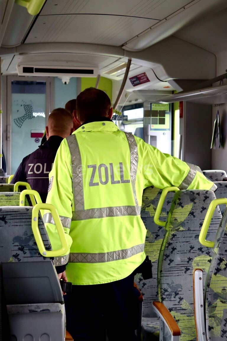 SELB - Crystal Meth im Kondom versteckt! Zoll schnappt Drogenschmugglerin im Zug aus Tschechien - 60 Konsumeinheiten beschlagnahmt!