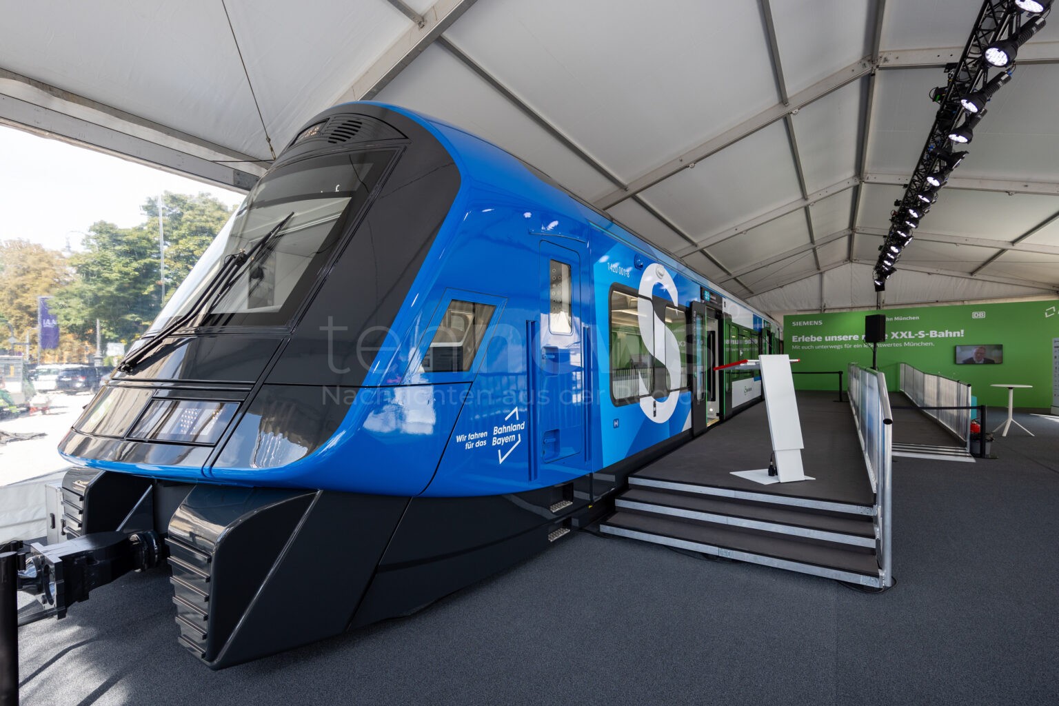 MÜNCHEN - 🚇 Neue XXL-S-Bahn vom 9.-14. September 2025 auf IAA erlebbar. 200 Meter lange Züge ab 2028 in München unterwegs 🎯