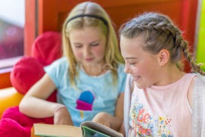 NEUMARKT IN DER OBERPFALZ - 📖 Ready to Read: Englischer Leseclub für Kinder (08.10.2025) in der Stadtbibliothek - gemeinsam lesen, lernen & Spaß haben! 🇬🇧
