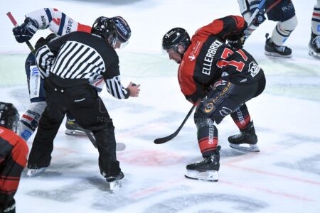 KEMPTEN - 🏒 EHC Königsbrunn kassiert 2:6-Niederlage im Testspiel gegen die Sharks - Chancenverwertung und Defensive bleiben Schwachpunkte! 🚨