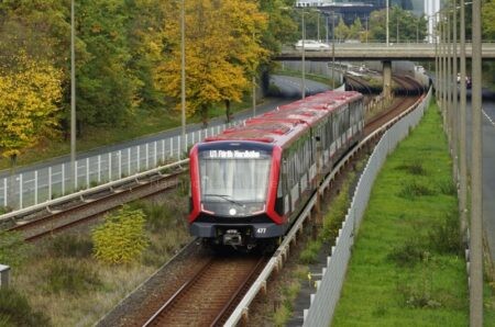FÜRTH - 🚇 Die VAG informiert: Fünf-Minuten-Takt bei U1 zur Michaeliskirchweih vom 3. bis 15. Oktober! Busse weichen aus - Einige Haltestellen entfallen! 🚌