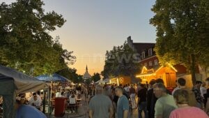 NEUMARKT IN DER OBERPFALZ - 🎵 Anmeldung für 34. Altstadtfest 2026 startet am Mittwoch (01.10.2025)! Musik- und Tanzgruppen können sich online bewerben! 🎪