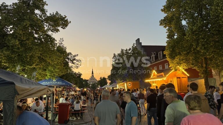 NEUMARKT IN DER OBERPFALZ - 🎵 Anmeldung für 34. Altstadtfest 2026 startet am Mittwoch (01.10.2025)! Musik- und Tanzgruppen können sich online bewerben! 🎪