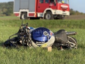 LEUTERSHAUSEN - 🏍️ Motorradfahrer (45) stirbt am Sonntag (28.09.2025) nach fatalem Überholmanöver in Doppel-S-Kurve auf der AN4! ⚠️