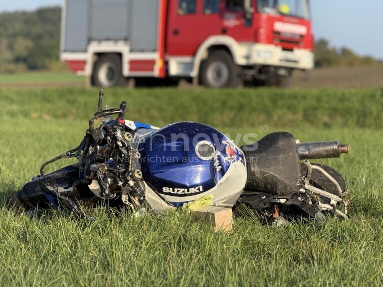 LEUTERSHAUSEN - 🏍 Motorradfahrer (45) stirbt am Sonntag (28.09.2025) nach fatalem Überholmanöver in Doppel-S-Kurve auf der AN4! ⚠